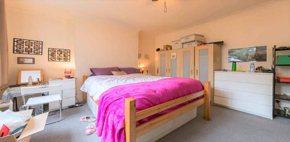 			PRIVATE GARDEN, 2 Bedroom, 1 bath, 1 reception Flat			 Stanley Gardens, WILLESDEN GREEN